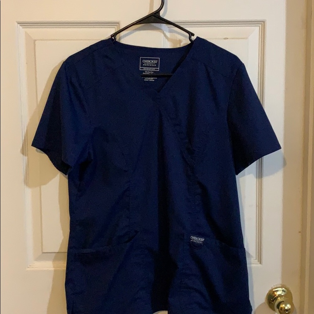 Women’s scrub top